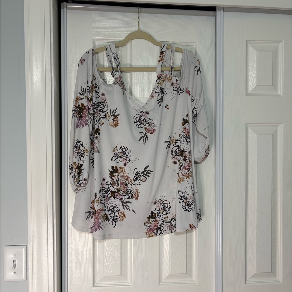 Torrid Floral Blouse - White and Pink